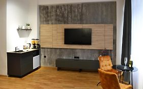 Elite Central Suites